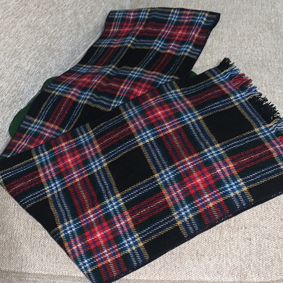 Scottish Tartan Plaid Scarf - Picture 2 of 4